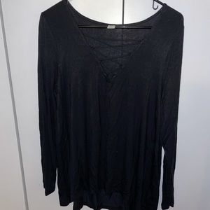 Black long sleeve zip zag top